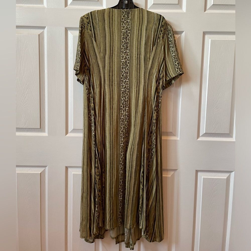 FASHION BUG SAGE GREEN WITH STRIPES & ANIMAL PRINT SHORT SLEEVE DRESS SIZE 18 - Picture 7 of 7